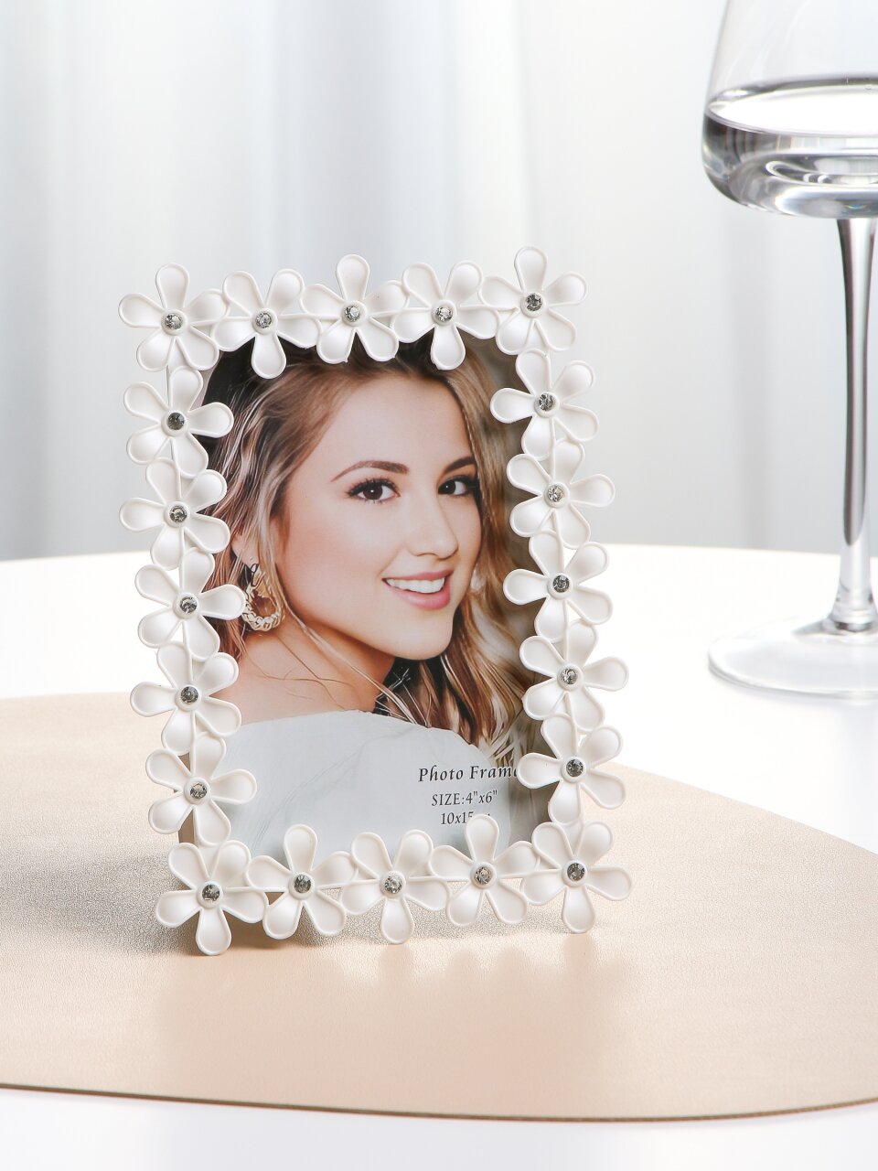 Фоторамка 10х15 см, пластик, белая, Цветы, Y4-11090