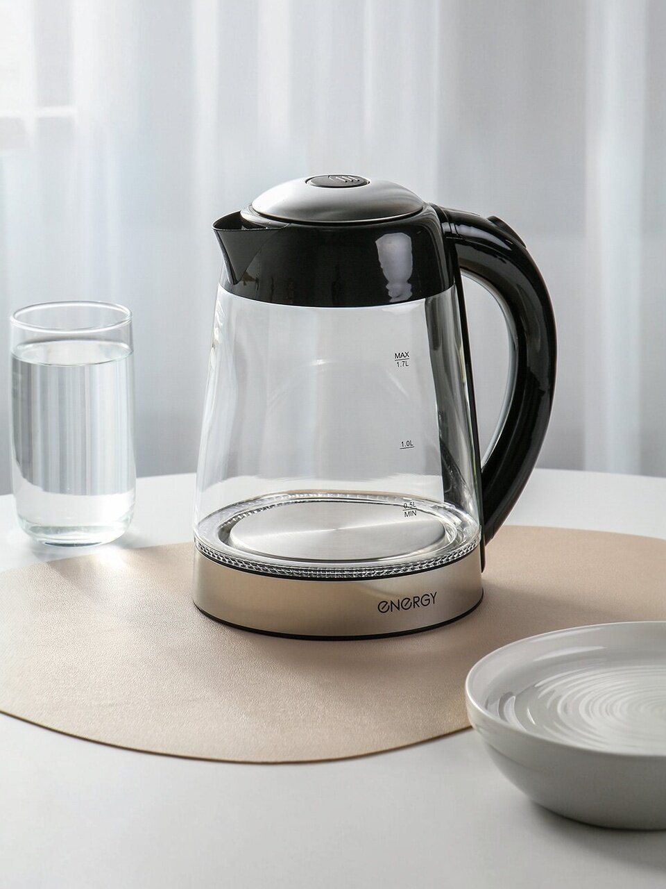 Чайник электрический Energy, E-251, черный, 1.7 л, 2200 Вт, скрытый нагревательный элемент, стекло