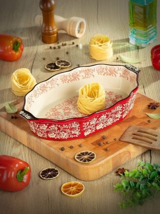 Ветви на красном