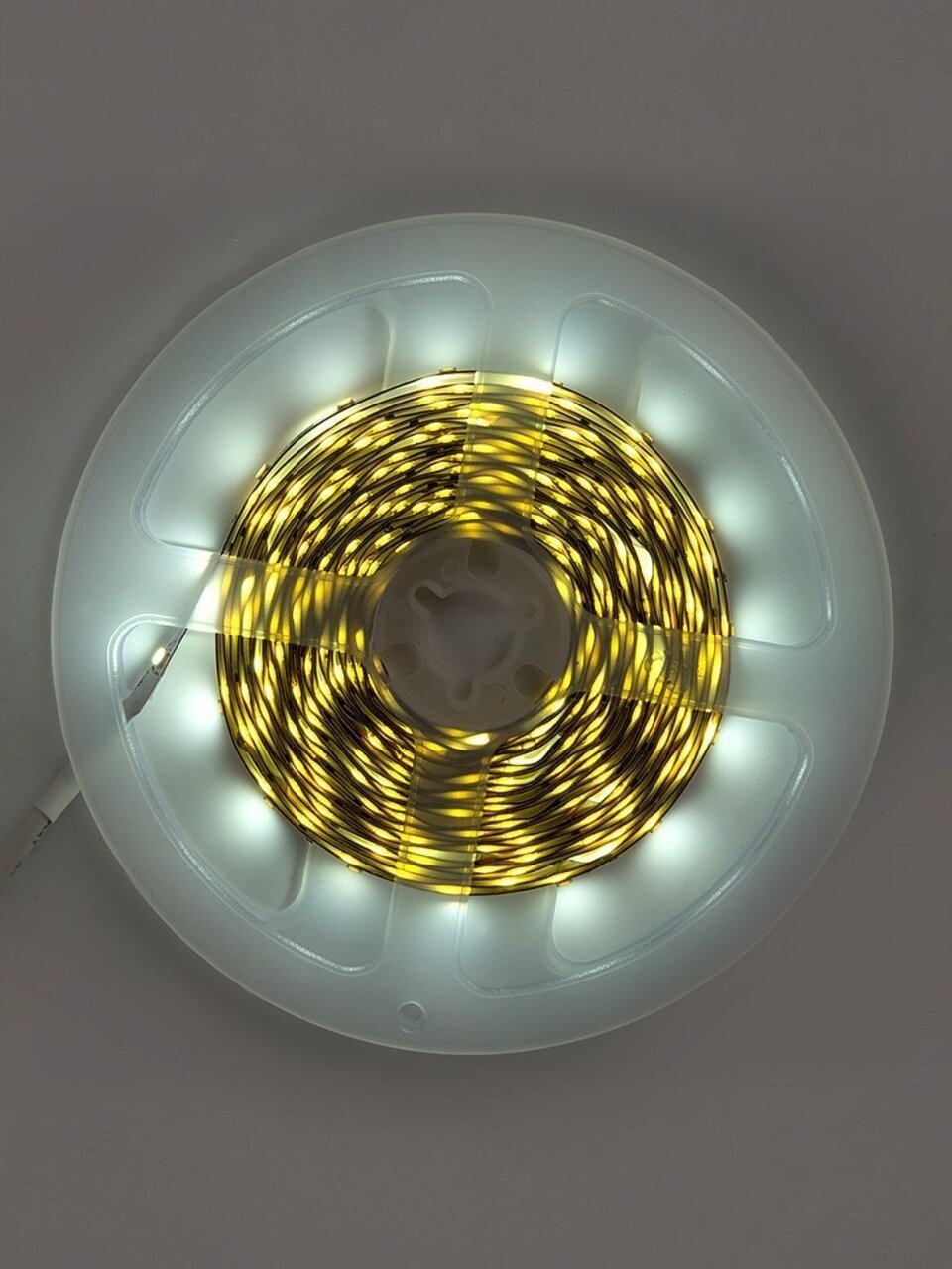 Лента светодиодная SMD 2835, 60 светодиодов/метр, 12 В, 4.8 Вт, IP20, 5 м, готовый комплект, адаптер, General Lighting Systems, 60LED/м-4.8BT/м-12B-IP20-6K, 500422