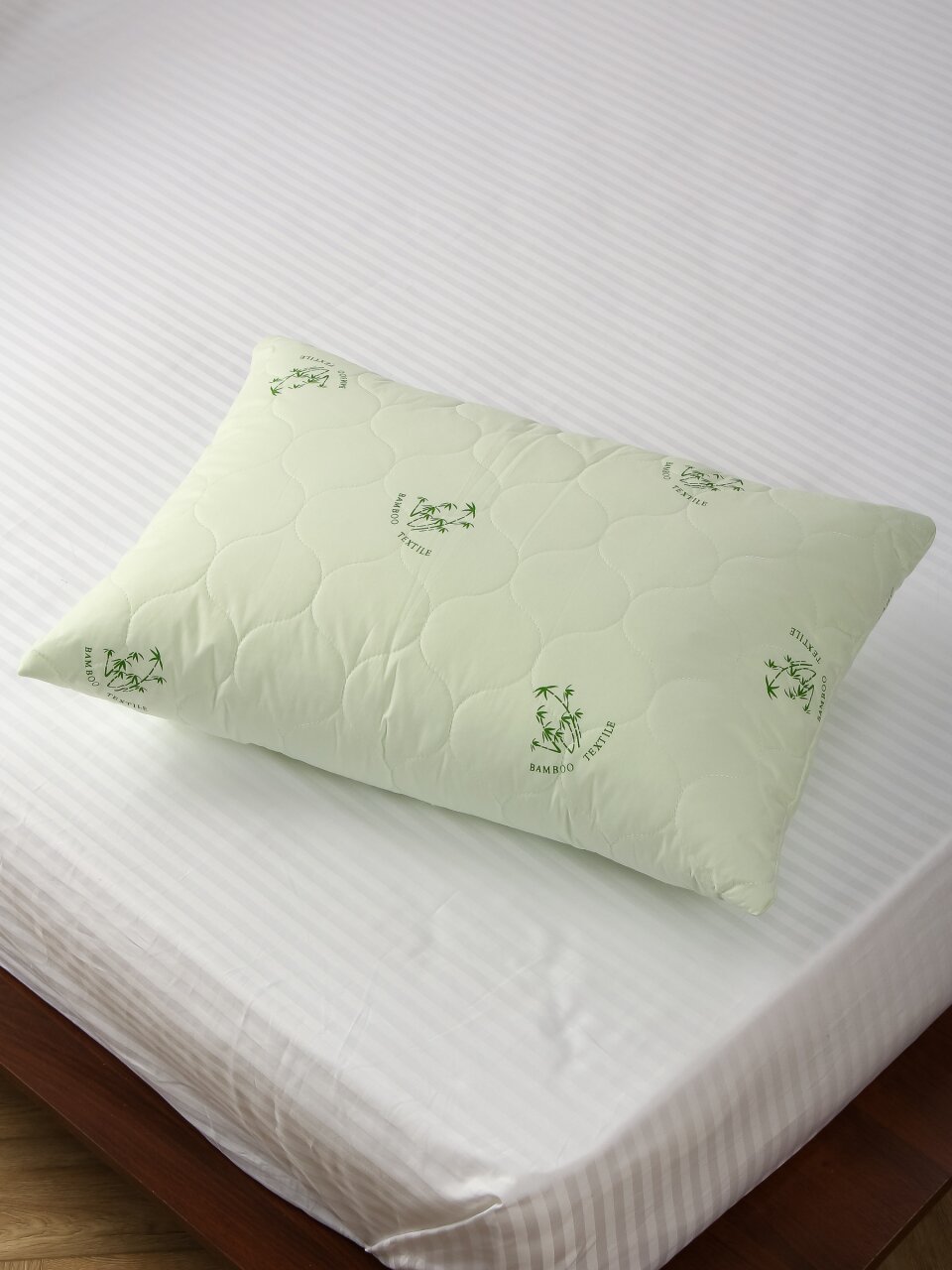 Подушка 50 х 70 см, лебяжий искусственный пух, Бамбук, тик, 100% хлопок, на молнии, Silvano, ПБ-57ЛП