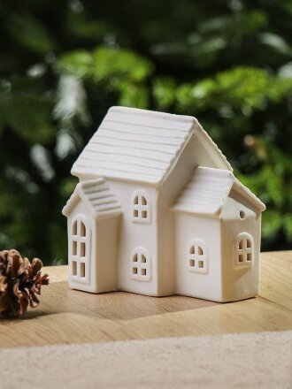 Фигурка декоративная полимер, Домик, 12.5х9х12 см, светящаяся, на батарейках, Y4-9361