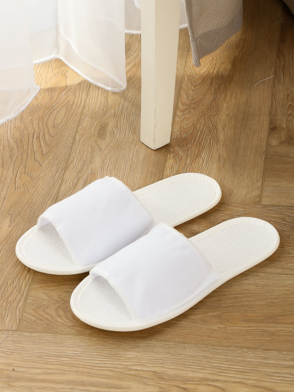 Тапки гостинные унисекс, белые, 38-42, закрытые, махровые, Оптима