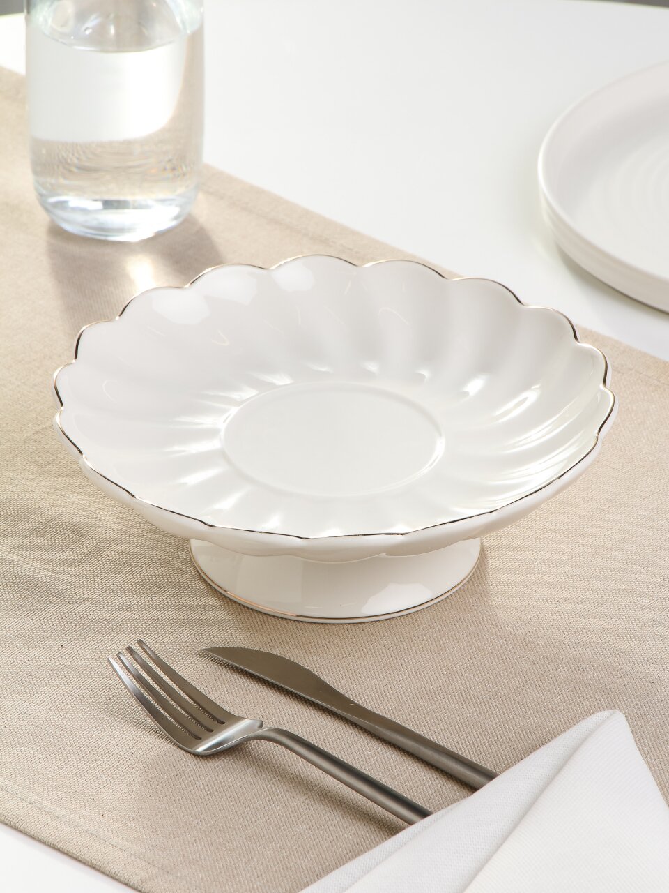 Ваза для фруктов, фарфор, на ножке, 20 см, Bonjart, Золотая линия, ТМ Глория, 202481