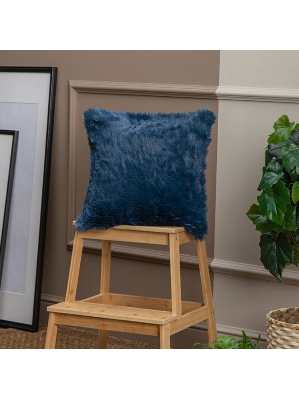 Подушка декоративная 40х40 см, TF 072 BL5v, 100% полиэстер, мех, синяя, Eclair, 29529