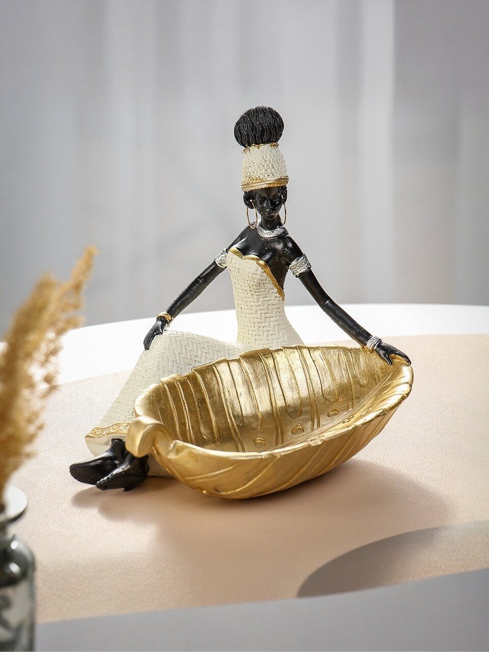 Фигурка декоративная полистоун, Африканка с подставкой, 18х16х17.5 см, A020249