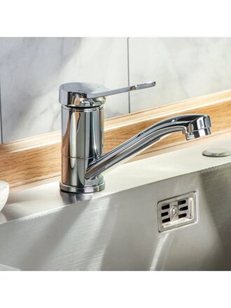 серебристый