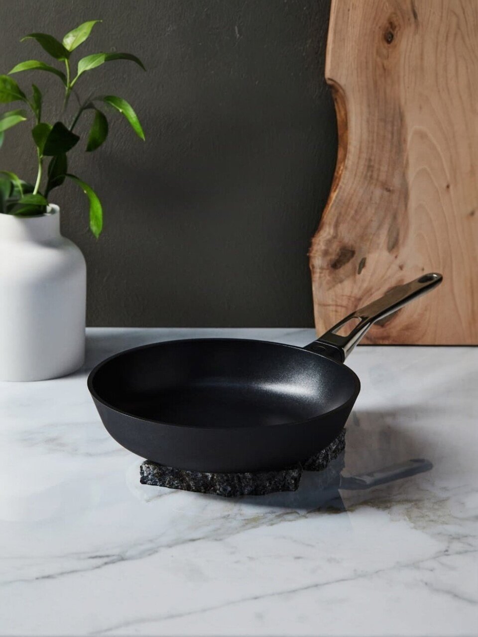 Сковорода литой алюминий, 28 см, антипригарное покрытие, Ivlev Chef, Whitford Quantanium, Royal, индукция, 846-605