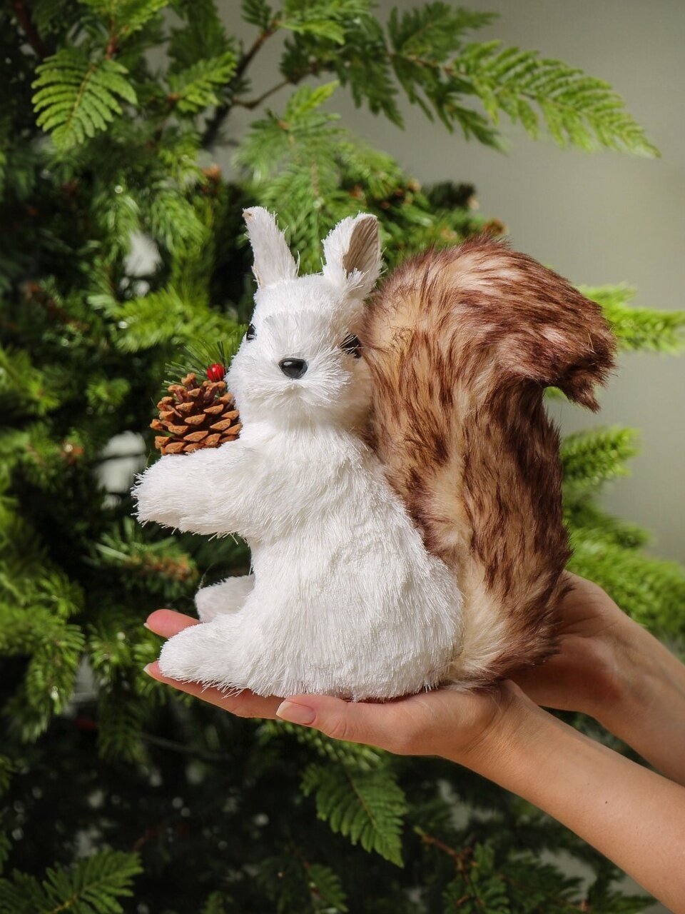 Фигурка декоративная полиэстер, Бельчонок, 17х20 см, белая, Y4-9405