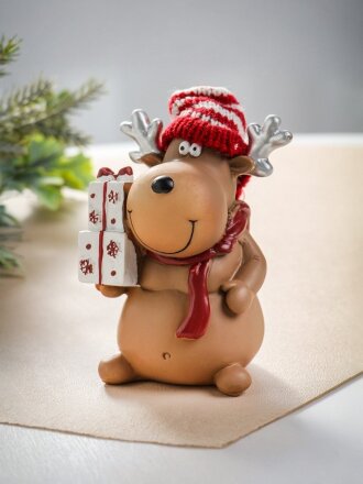 Фигурка декоративная полистоун, Олень с подарками, 6х6х10 см, A020094