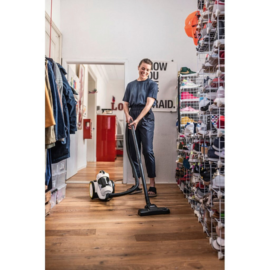 Пылесос Karcher, VC 3, 700 Вт, с контейнером, 0.9 л, сухая уборка, циклон, белый