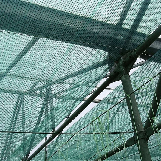 Сетка затеняющая полиэтилен, 2 x 10 мм, 300х5000 см, 40%, зеленая