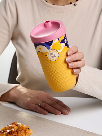 Стакан 550 мл, пластик, Бытпласт, Phibo, с рельефом, с декором, с крышкой, желтый, 435254006