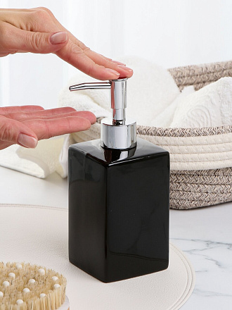 Дозатор для жидкого мыла, керамика, 7х7х18 см, квадратный, черный глянец, Y4-9861