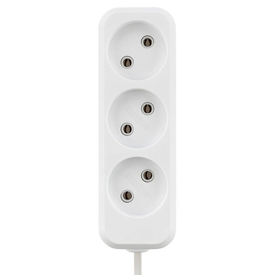 Удлинитель 3 гнезда, 1.5 м, без заземления, 10 А, 2300 Вт, белый, TDM Electric, Народный УН3, SQ1303