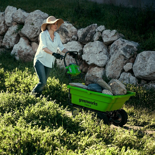 Тележка садовая трехколесная, пластик, 150 кг, 106 л, да, АКБ и ЗУ, 40V, 6A.ч, Greenworks, G40GCK6, 7400007UF
