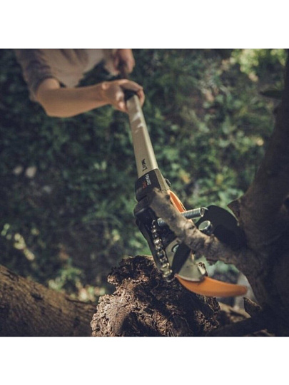 Сучкорез универсальный, 1600 мм, диаметр реза 32 мм, Fiskars, PowerGear™ X UPX82, 1023625