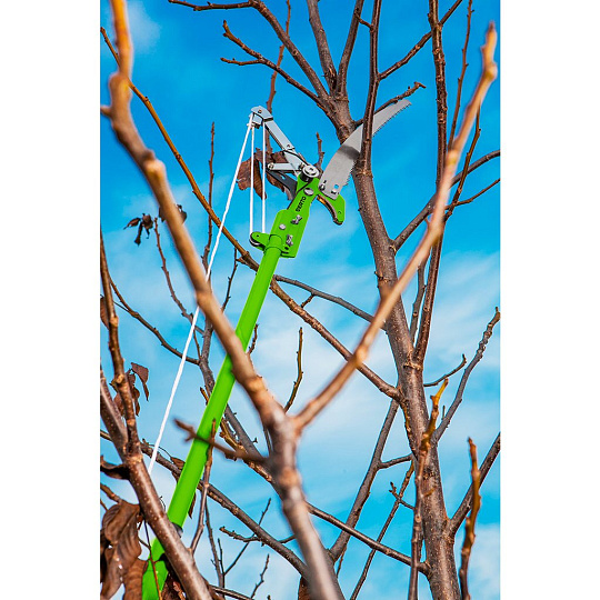 Сучкорез гусеничный с передачей и садовой ножовкой, диаметр резки сучкорезом 30 мм, VERTO, 15G260