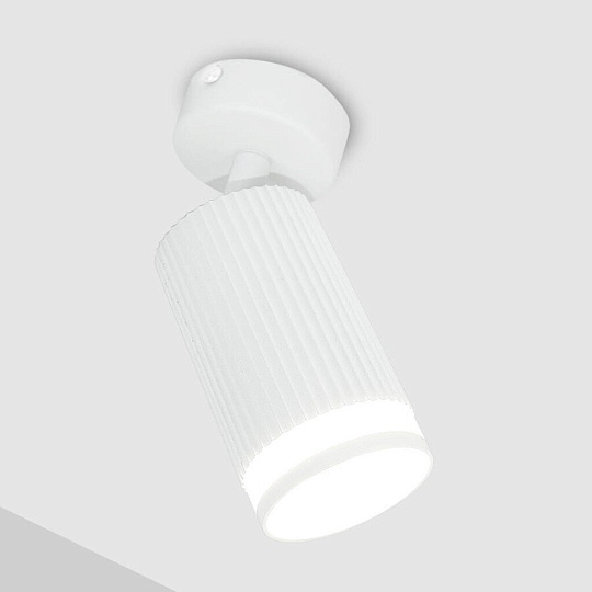 Светильник на основании General Lighting Systems, Полосы, 50 Вт, GU10, на 1 лампочку, IP20, d5.5х6х10 см, боковое рассеивание, Спот, белый, 661875