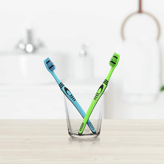 Зубная щетка Oral-B, Colors, средней жесткости, 4 шт, 0051021046