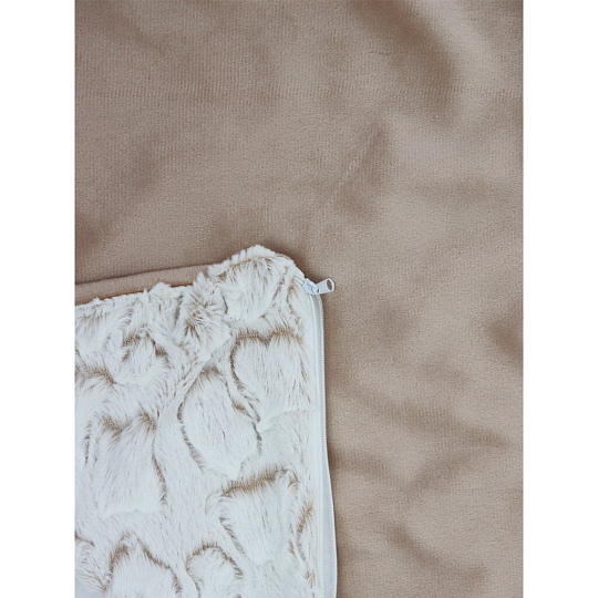 Наволочка декоративная Buenas Noches, Камешки, искусственный мех, 100% полиэстер, 48х48 см, молочная, 3367