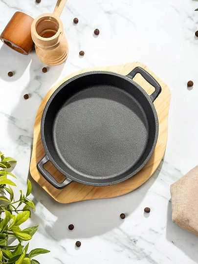 Сковорода чугун, 18х3.5 см, с подставкой, Y4-8882