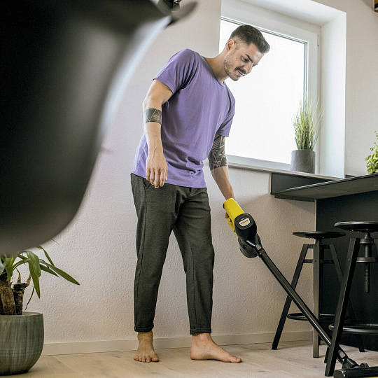 Пылесос аккумуляторный, вертикальный, Karcher, VC 4, Cordless myHome, 21.6 Вт, с контейнером, 0.8 л, 2.5 А.ч, сухая уборка, 21,6 В, 1.198-620.0