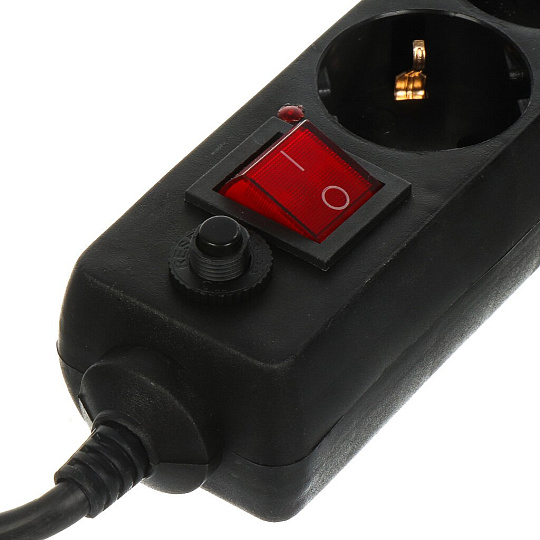 Сетевой фильтр 5 гнезд, 5 м, 3х1 мм², 16 А, черный, General Lighting Systems, 471005
