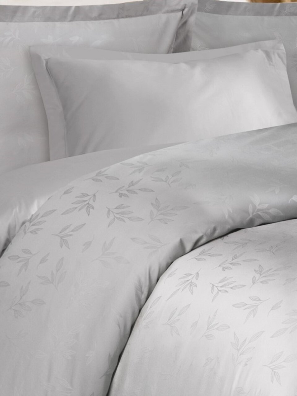 Постельное белье 2-сп, пр215х240, 2н50х70, 2н70х70, п175х210, Mona Liza, сат-жак, Royal Листья сильвер