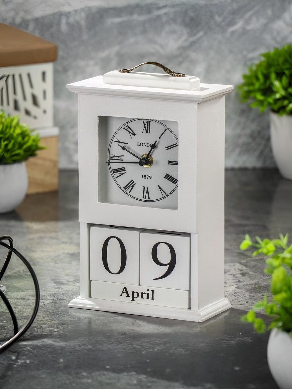 Часы настольные, 25х15х7.5 см, с календарем, Y4-6836