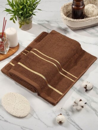 коричневый