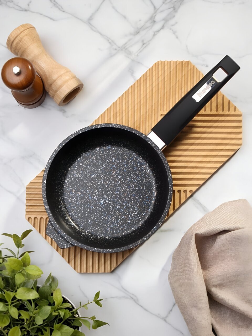 Сковорода литой алюминий, 18 см, антипригарное покрытие, Мечта, Гранит star Induction Pro, бакелитовая ручка, 18803И