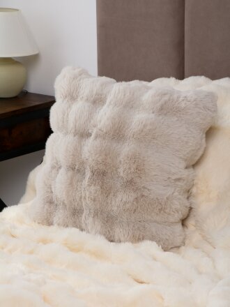 Наволочка декоративная Кролик, 100% полиэстер, 45 х 45 см, светло-бежевая, A130054