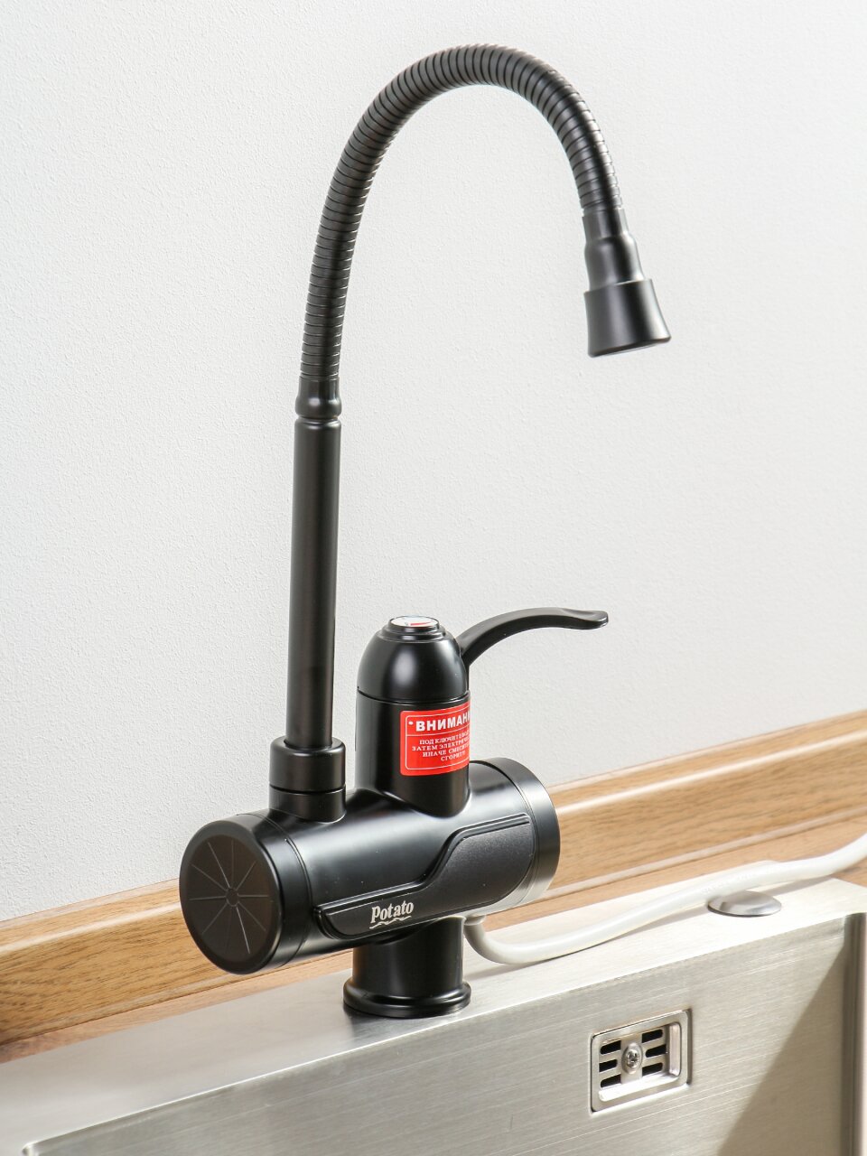 Смеситель для раковины, Potato, гибкий излив, с картриджем, с водонагревателем проточного типа, P0060-7
