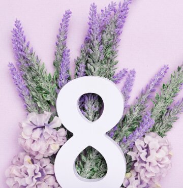 Подарки коллегам на 8 марта