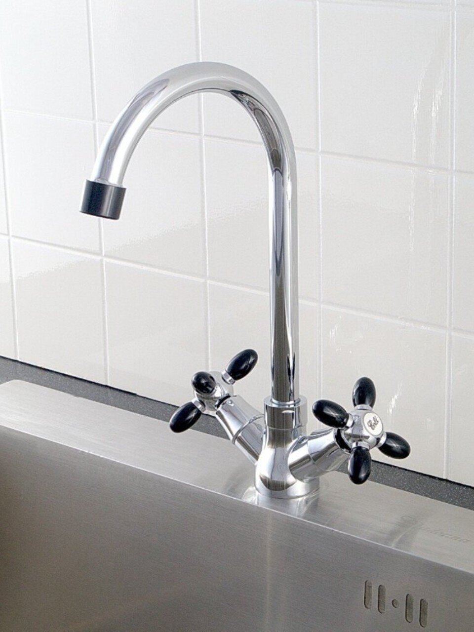 Смеситель для кухни, Эверест, с кран-буксой, черный, хром, B59-071F