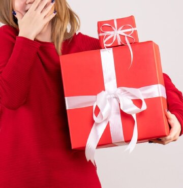Подарки девушке на Новый год
