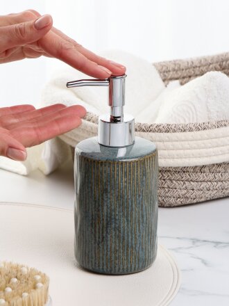 голубой перламутровый