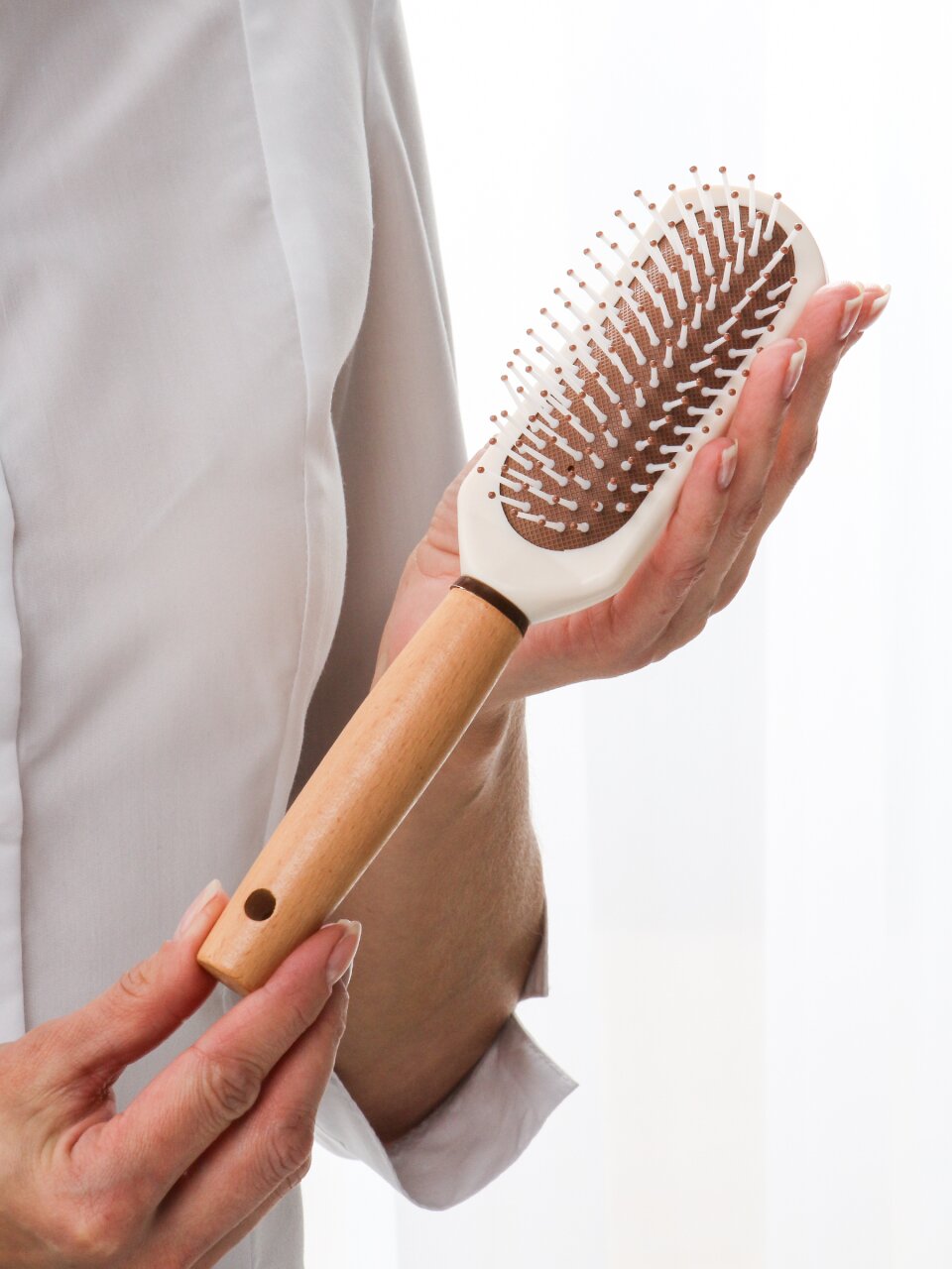 Расческа массажная, 24х6 см, пластик, деревянная ручка, прямоугольная, A100071