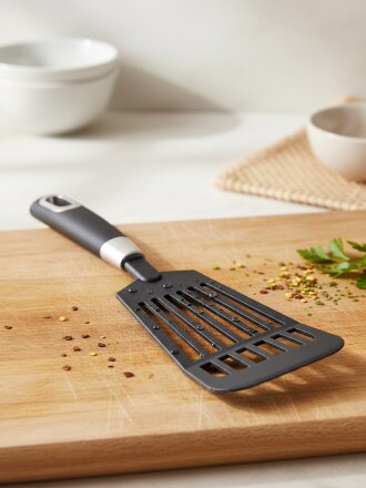 с прорезями