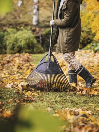 Грабли веерные, 27 зуб, пластик, 64.6 см, Fiskars, Solid, XL, для листьев, черенок алюминиевый, 1015645