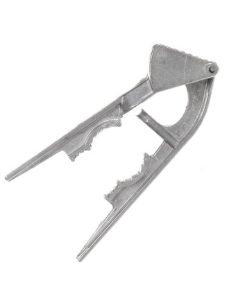 Пресс для чеснока с орехоколом