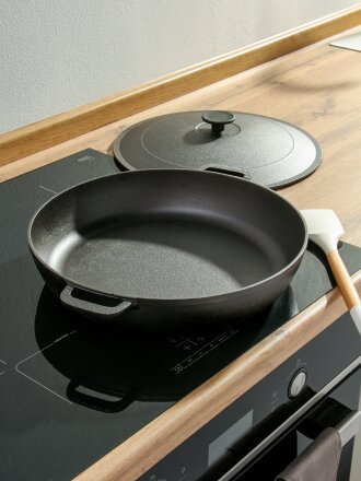 Жаровня чугун, d32 см, ручки дужки, крыш чугун, Гардарика, черная, 1832-3, с крышкой, индукция