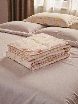 Одеяло 2-спальное, 172х205 см, Верблюжья шерсть, 300 г/м2, всесезонное, чехол хлопок, кант, Verossa