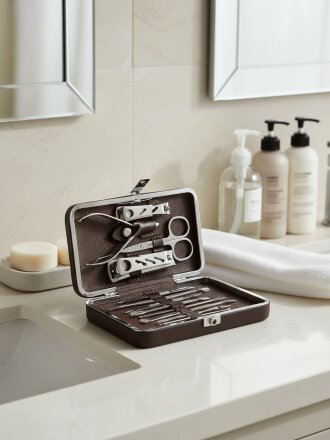 Набор для маникюра, металл, 12х3х19.5 см, 12 предметов, в футляре, G010031