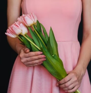 Подарки девочкам на 8 марта