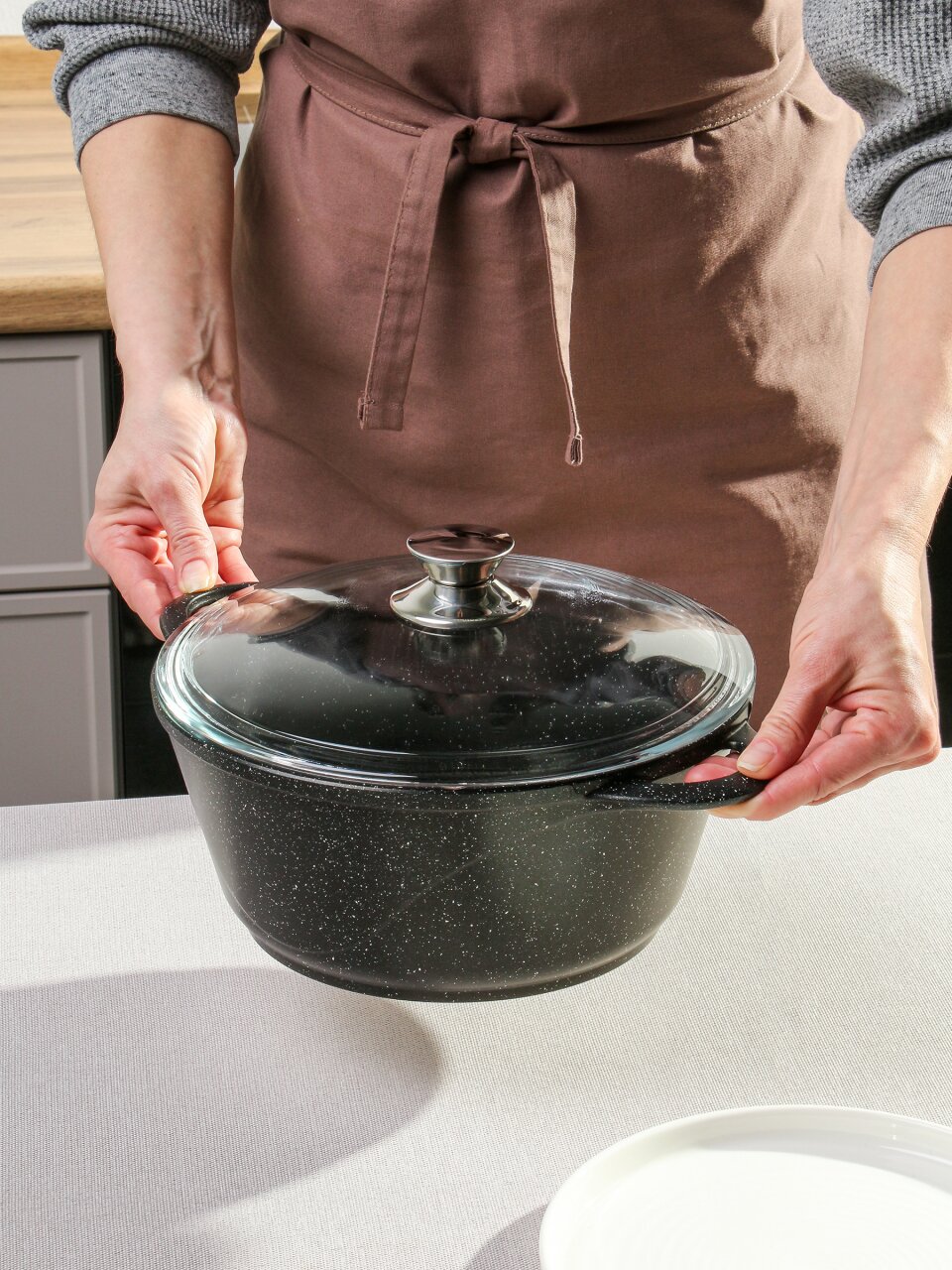 Кастрюля алюминий, антипригарное покрытие, 3 л, крышка стекло, Горница, Гранит, к2433аг