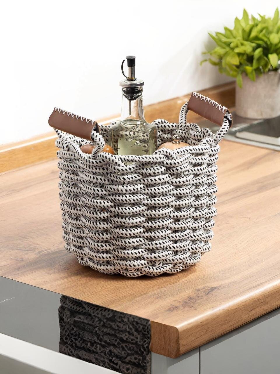 Корзина 22х15х17 см, круглая, плетеная, с кожаной ручкой, Y4-8944