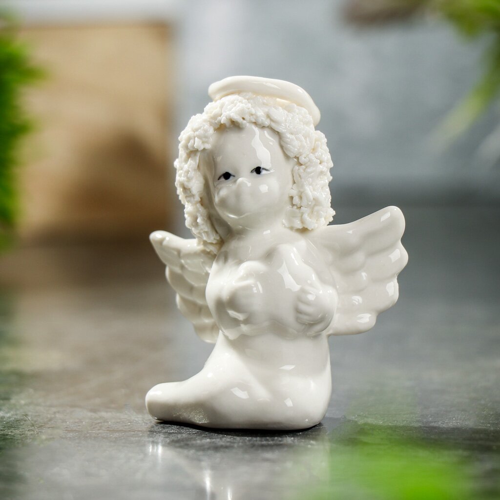 Фигурка декоративная керамика, Кудрявый ангелок, 6.5х4х7 см, диз.2, белая, Y4-5189-2