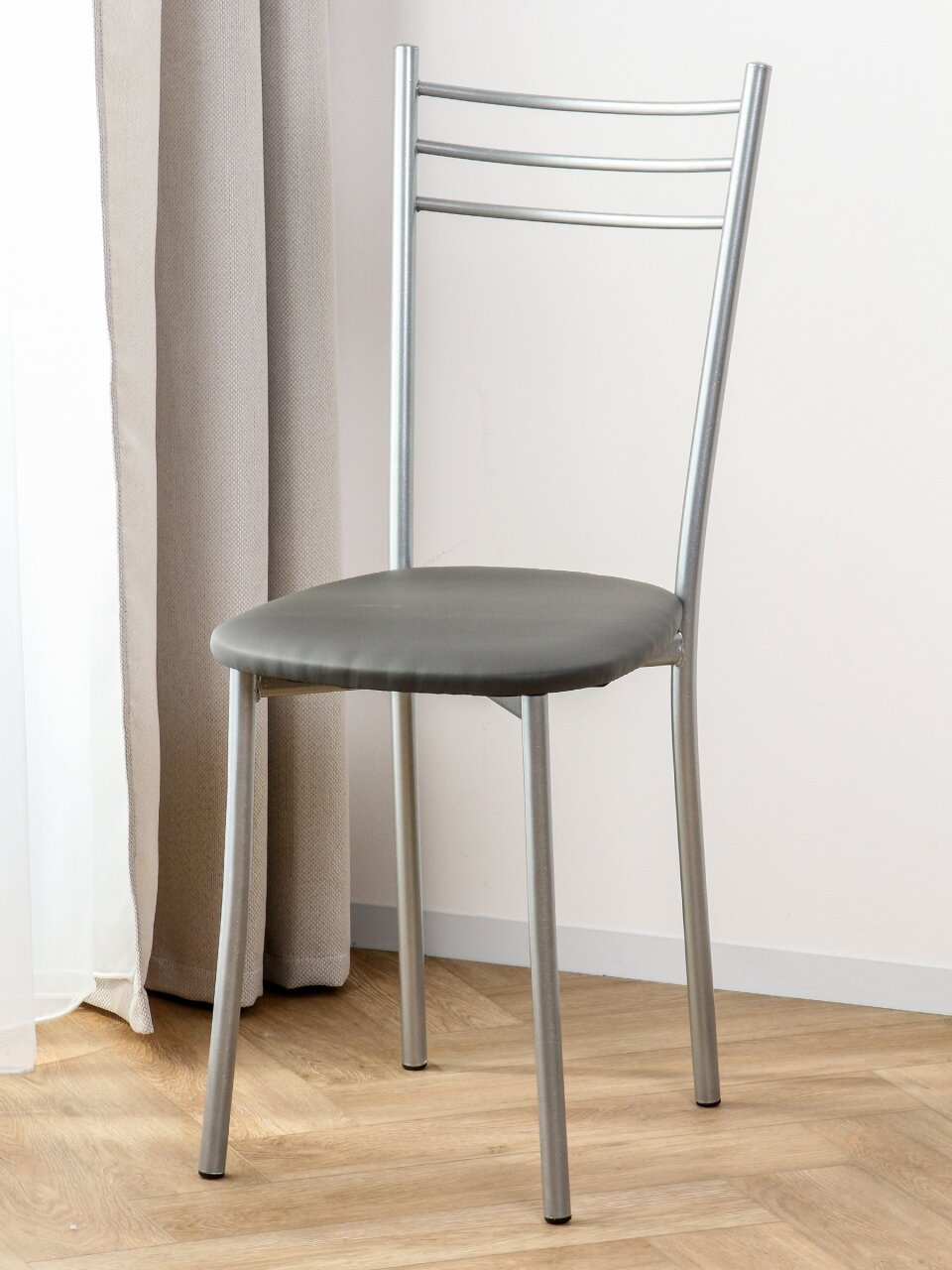 Стул 360х480х450 мм, темно-серый на серебро, овальный, экокожа, на металлических ножках, Бистро